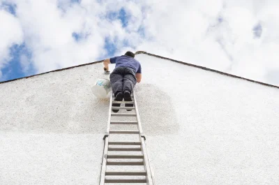 Peinture extérieure à l'Hospitalet — façades et ravalement